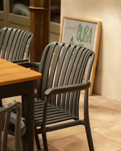 Silla De Comedor Con Brazos (Gris) Estructura De Pvc