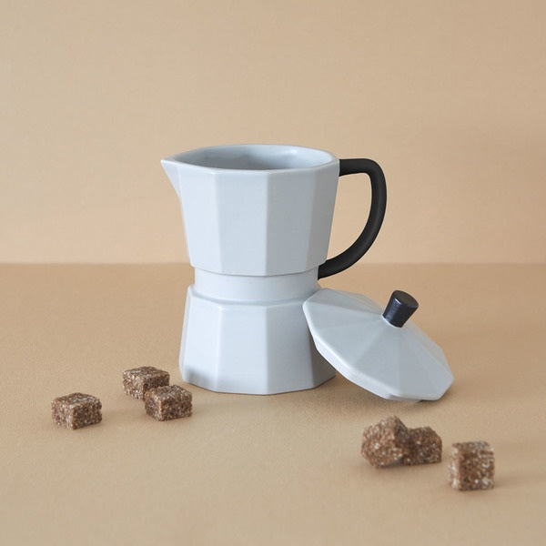 Mug (Gris) Con Asas Y Tapa Modelo Cafetera De Cerámica