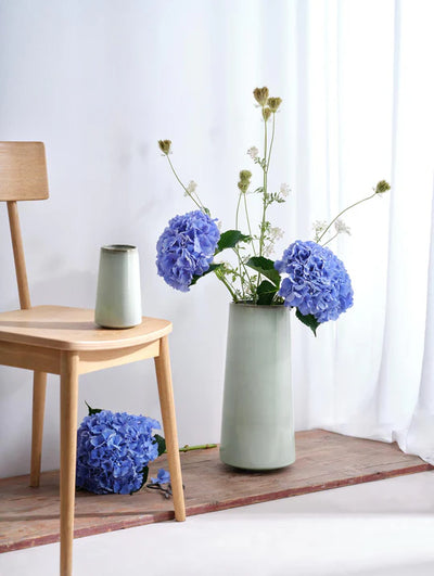 Florero Cónico (Gris) Brillante Mediano De Cerámica