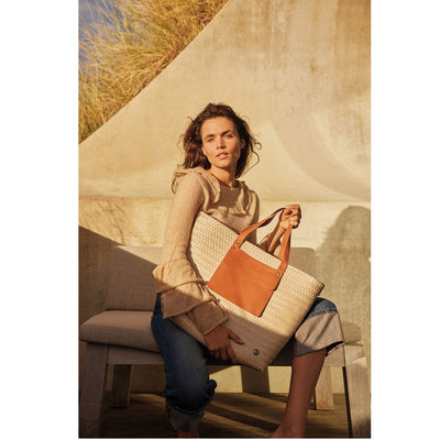 Bolso (Beige/Naranja) Con Asas Y Bolsillo De Pvc