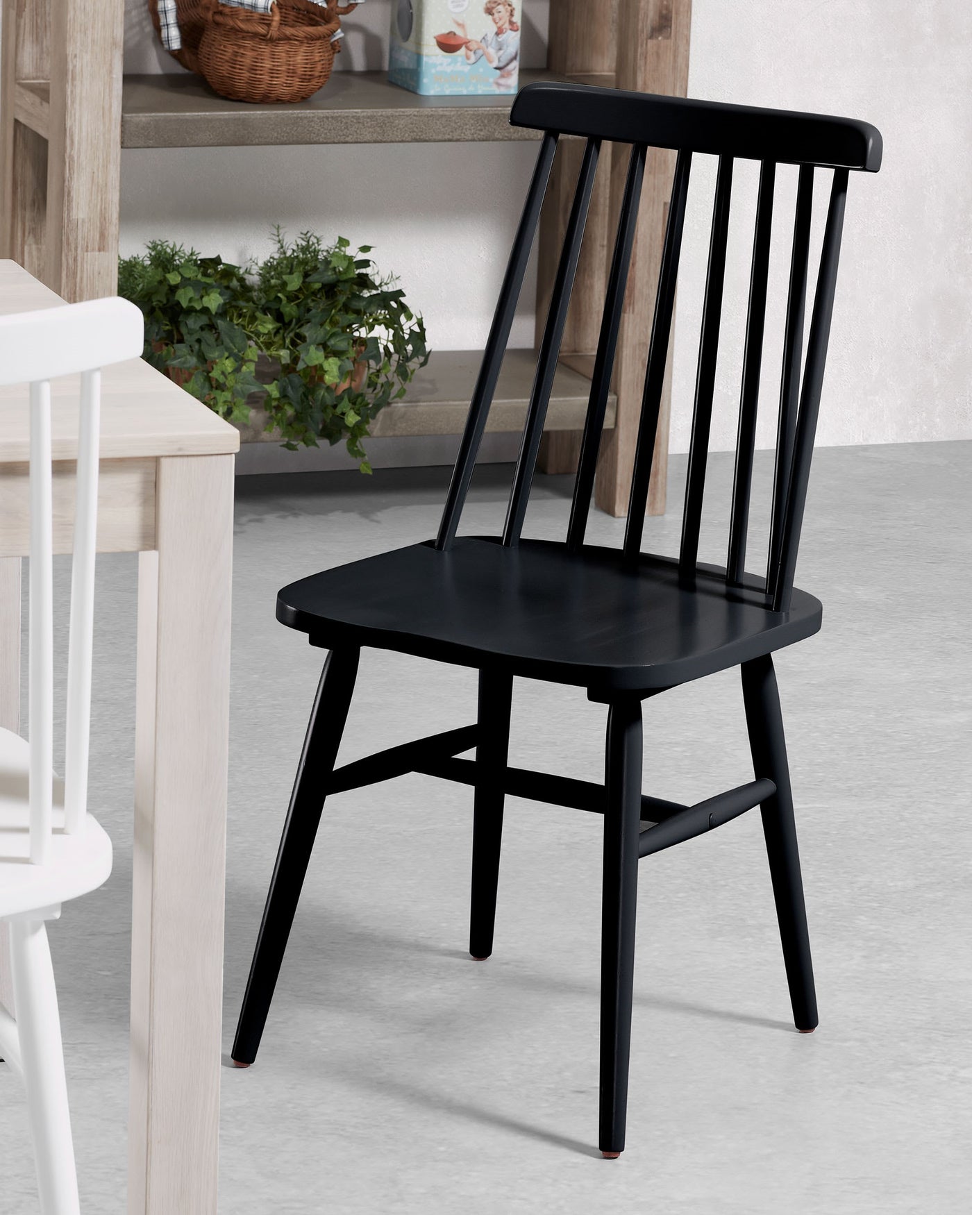 Silla De Comedor Negro De Madera