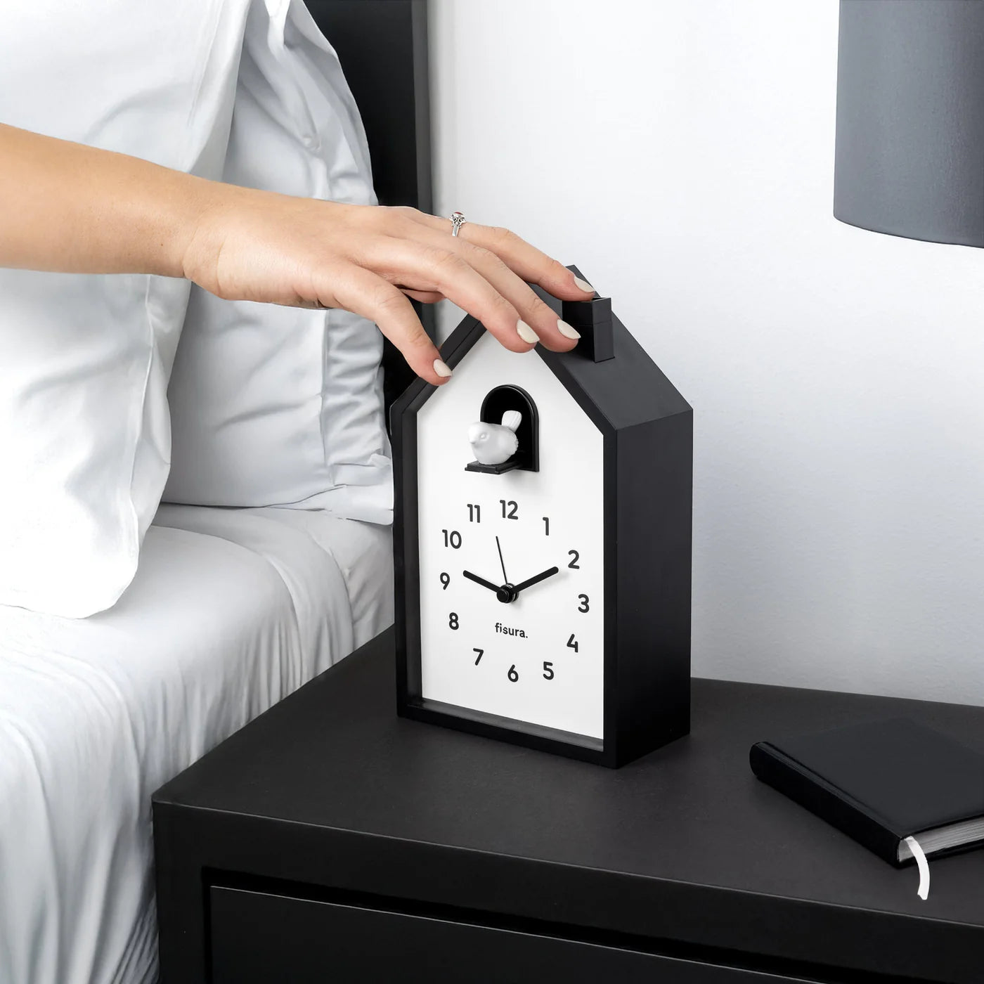Reloj Despertador Casita (Blanco Y Negro) De Plástico