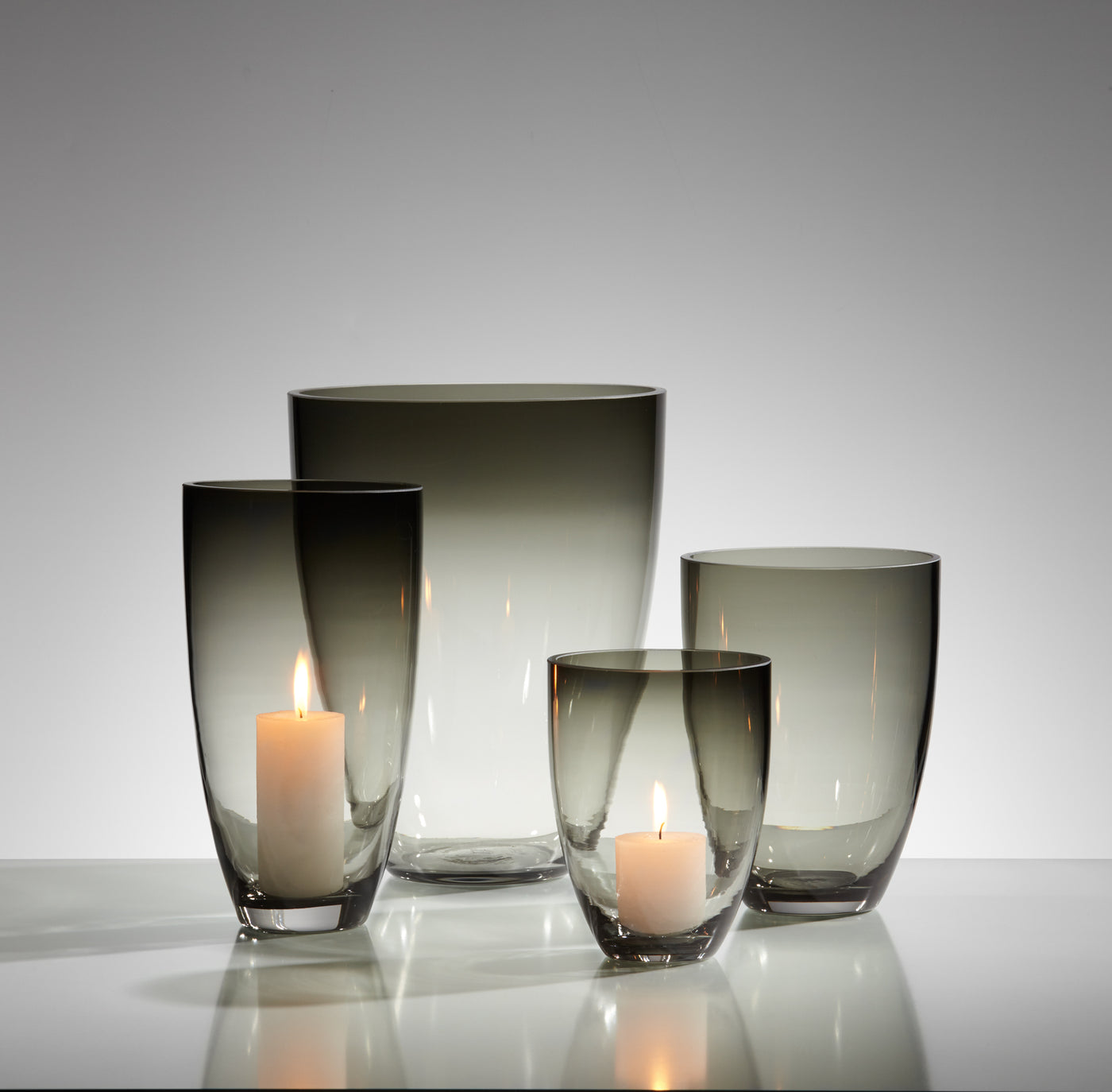 Florero Decorativo (Gris) Mediano De Vidrio