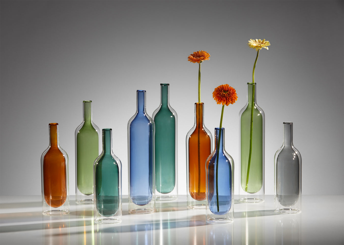 Florero (Verde) Modelo Botella Doble Fondo 33 Cm De Vidrio