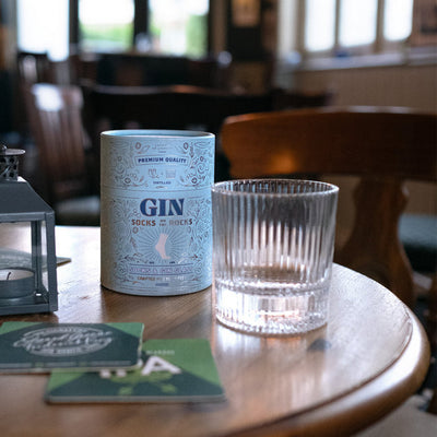 Vaso Gin De Vidrio Con Par De Calcetines (Celestes) De Algodón