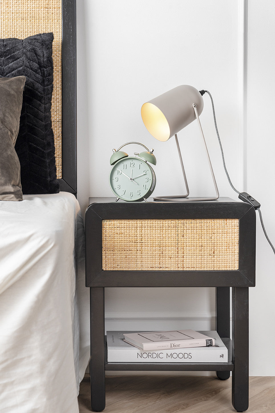 Lámpara De Mesa (Gris Claro) De Metal