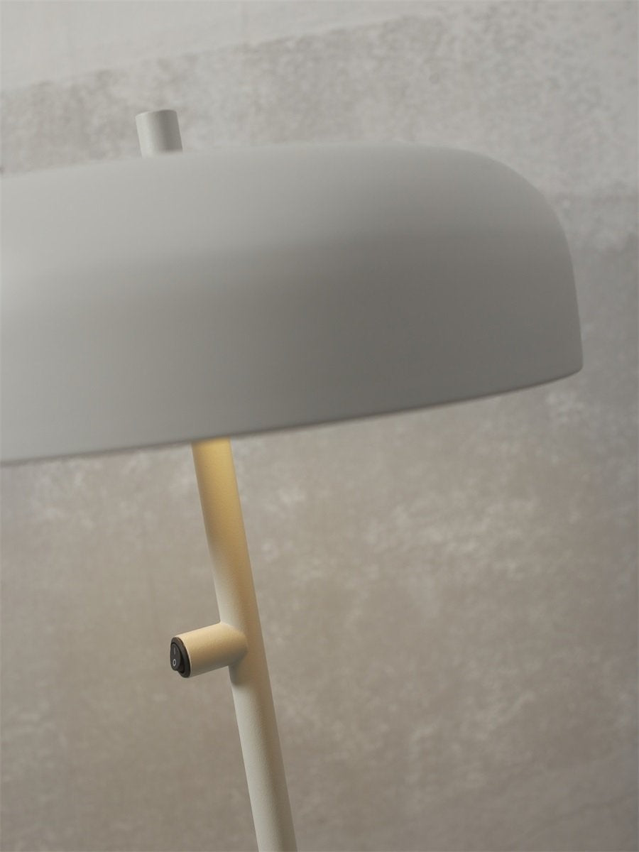 Lámpara De Mesa (Blanca) De Metal