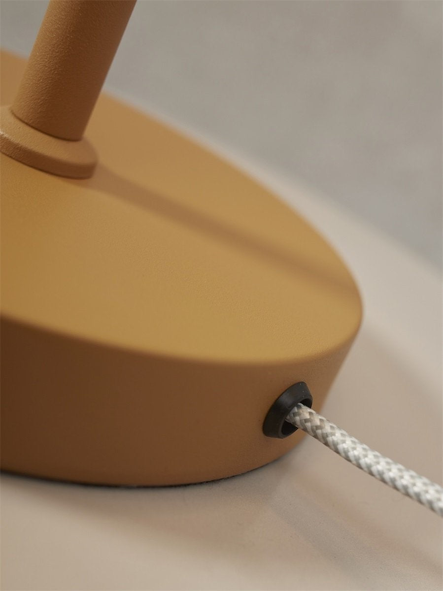 Lámpara De Mesa (Beige) De Metal