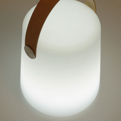 Lámpara De Sobremesa Con Asa Cuero y Batería De Plástico