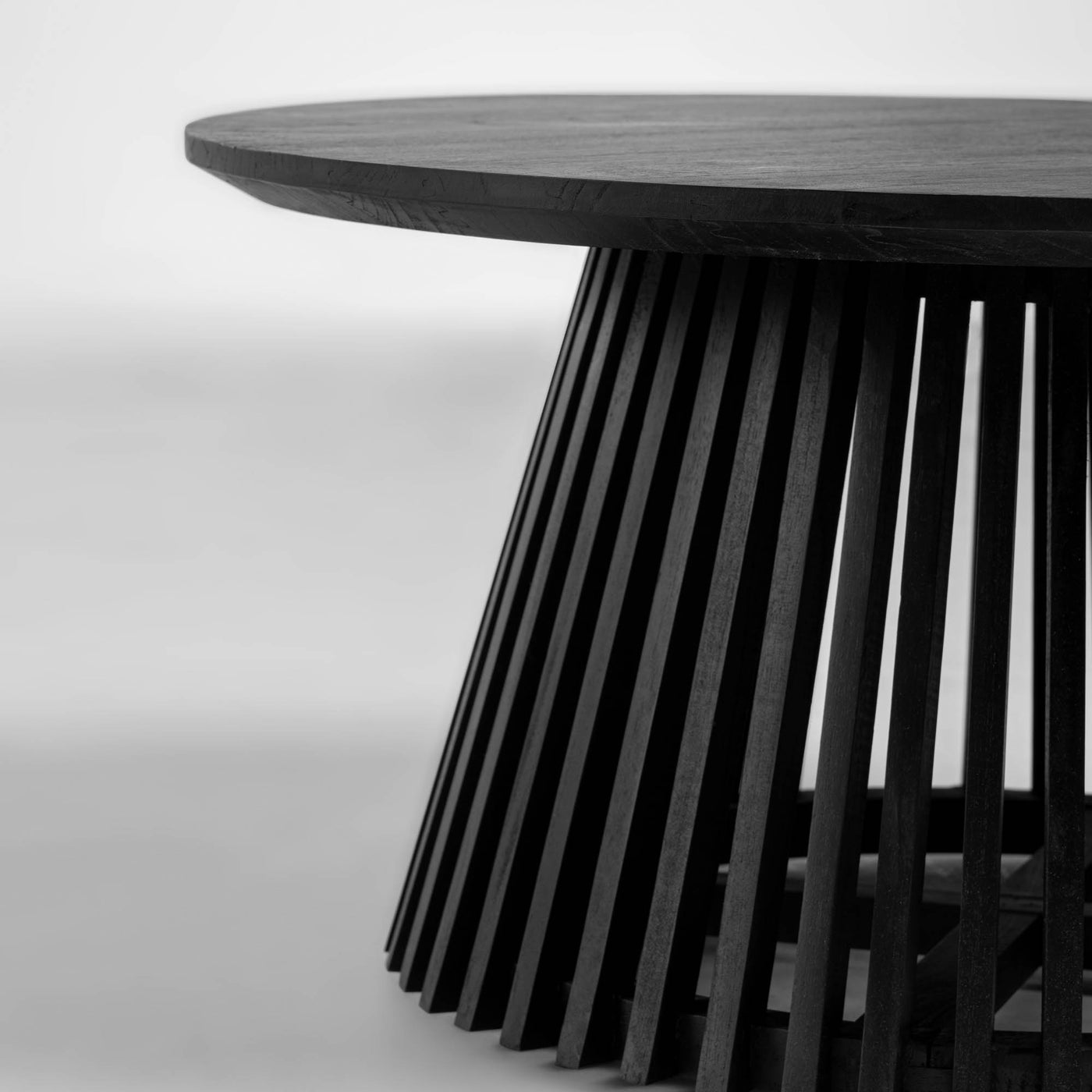 Mesa de centro redonda (negro) de madera