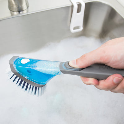 Cepillo Dispensador De Detergente Líquido (Gris) Con Soporte Magnético De Plástico